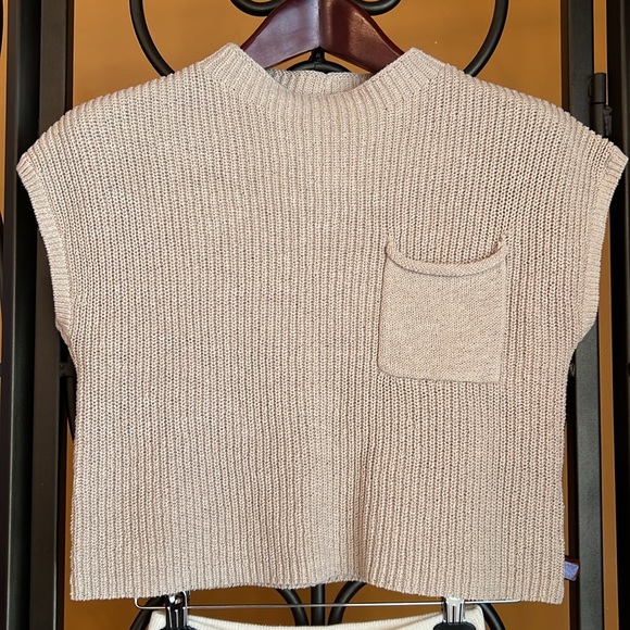 FREE PEOPLE Free-est Freya Short Sleeve
Sweater & Pants Set - Picture 4 of 17